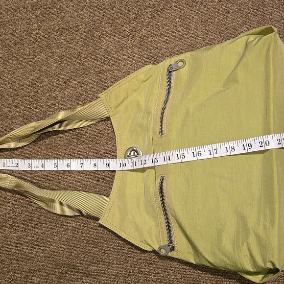 Baggallini Shoulder Bag lime green - Picture 9 of 10